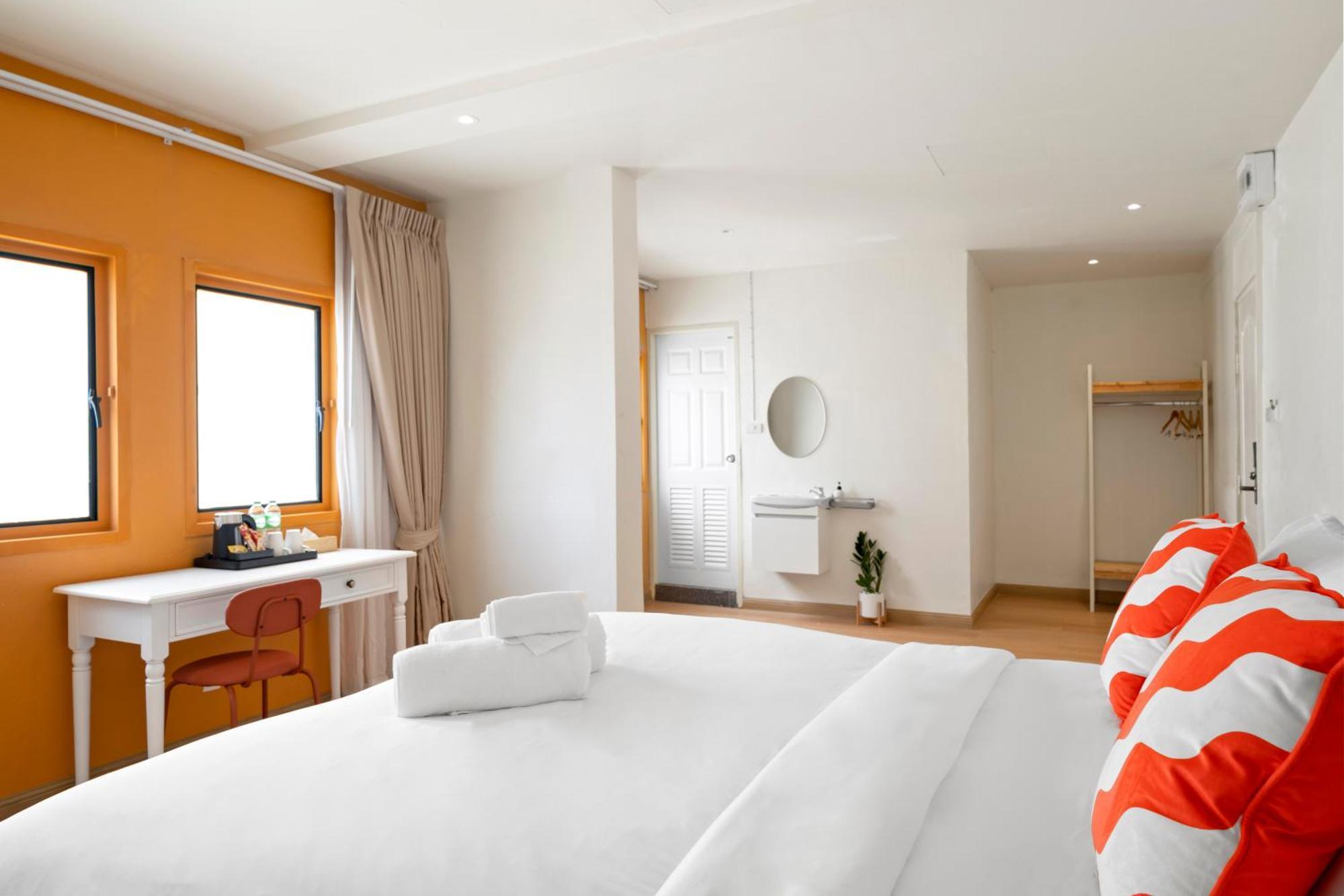 Hotel Horange Phuket Town Extérieur photo