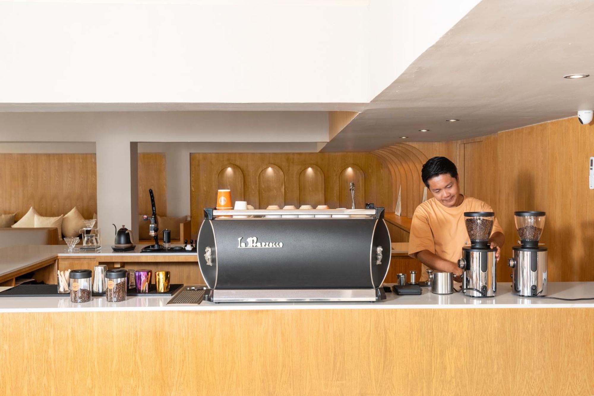Hotel Horange Phuket Town Extérieur photo