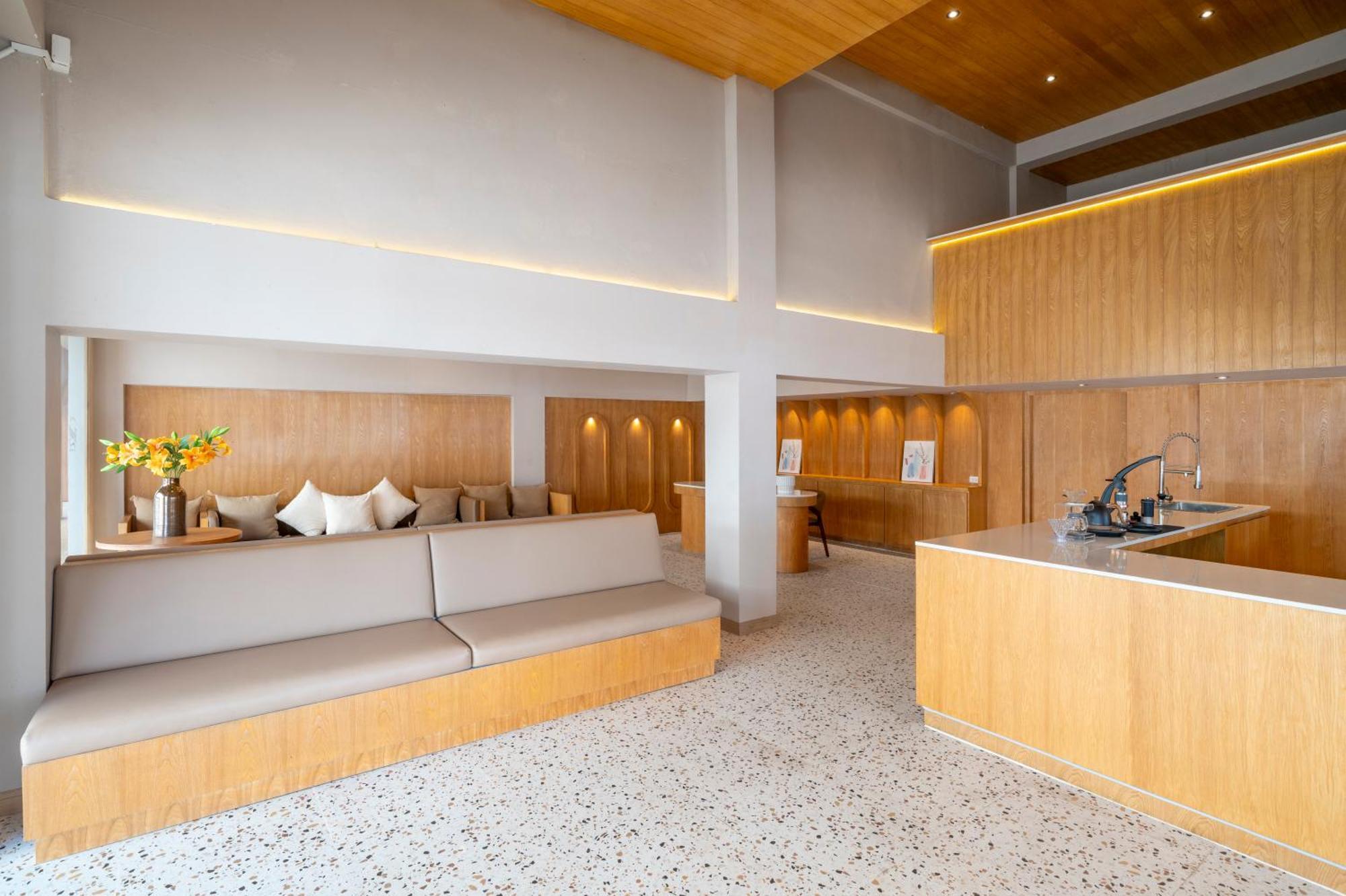 Hotel Horange Phuket Town Extérieur photo