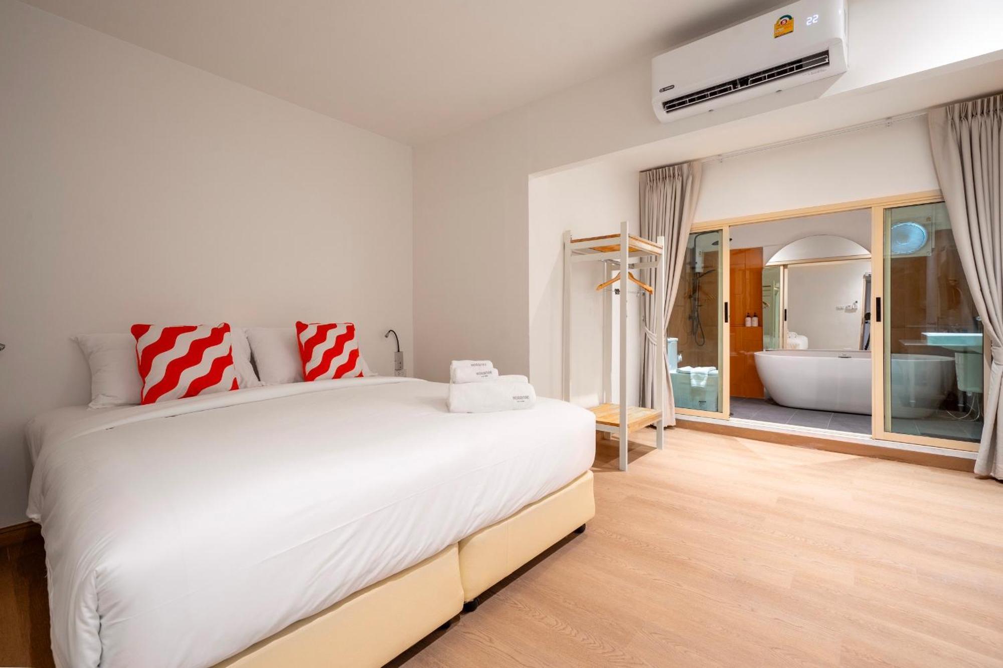 Hotel Horange Phuket Town Extérieur photo